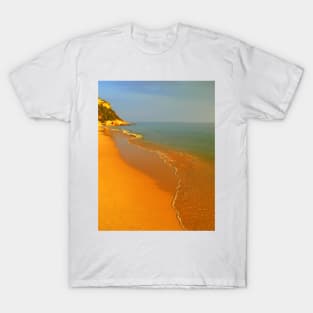 arrábida beach. finding answers T-Shirt